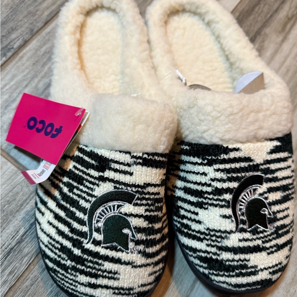 FOCO Michigan State Women’s Slipper Size XL (11/12)